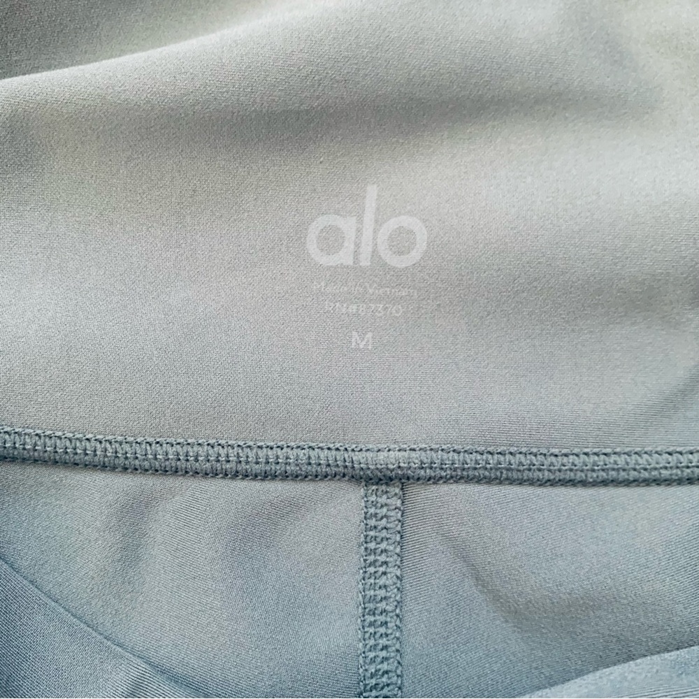 Alo Yoga 7/8 High-Waist Airlift Leggings - Light Green | M - Picture 10 of 16